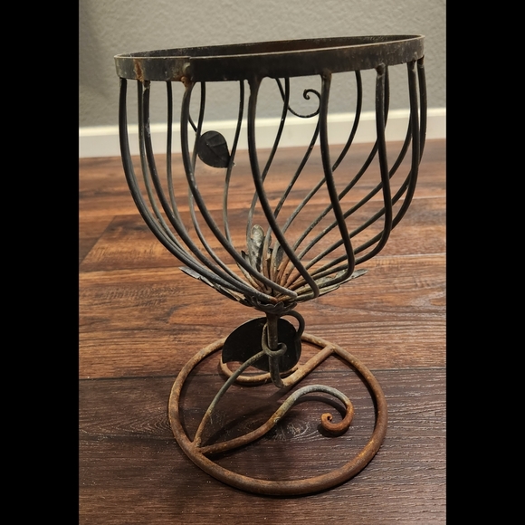 VTG Metal Plant Stand - Picture 6 of 14